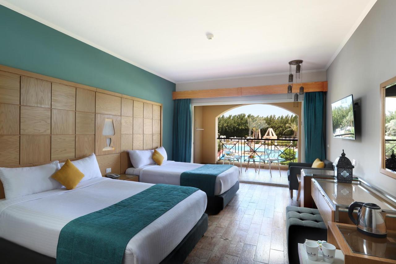 Triple Room Pool View